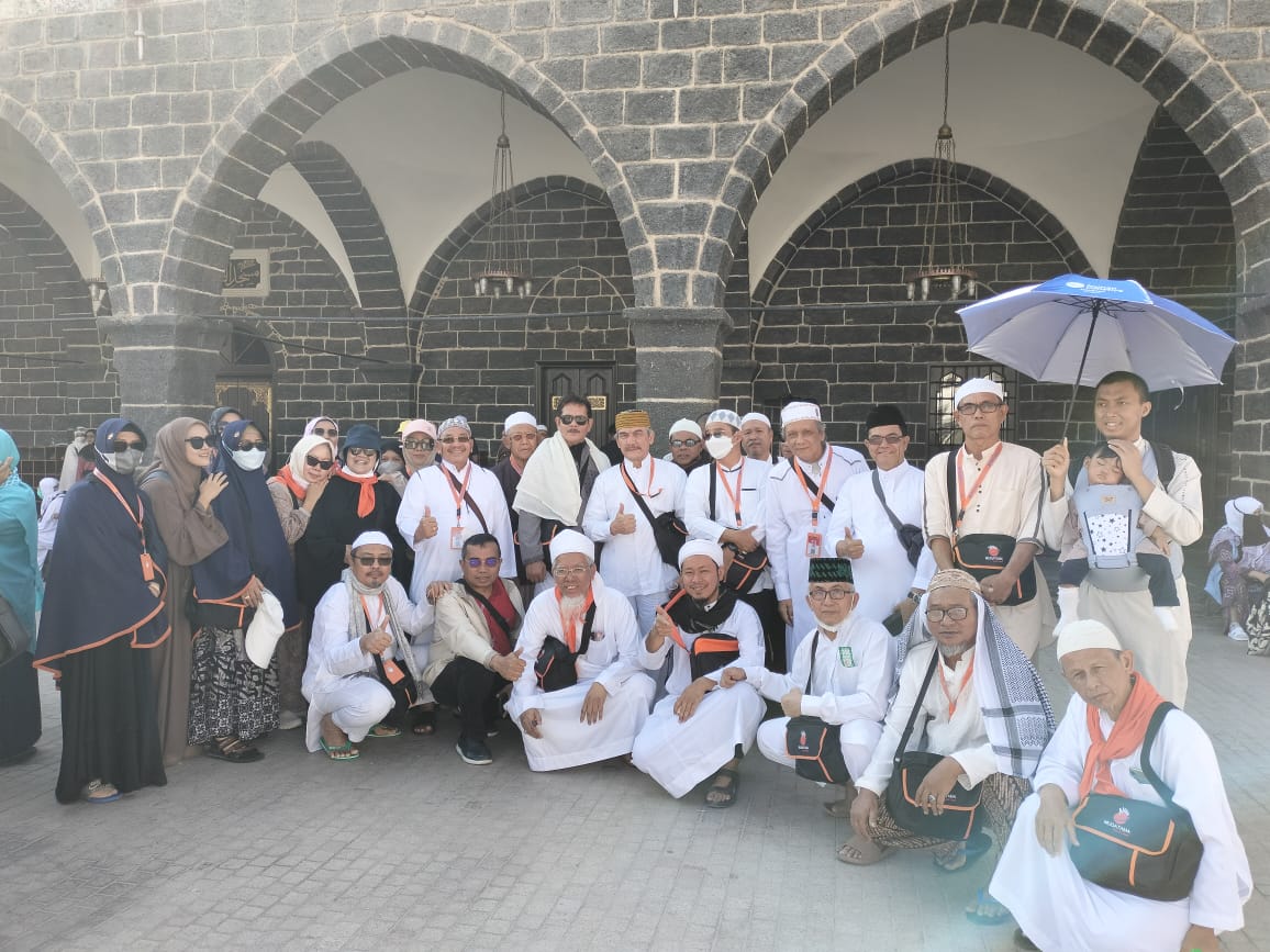 Umroh Tour And Travel